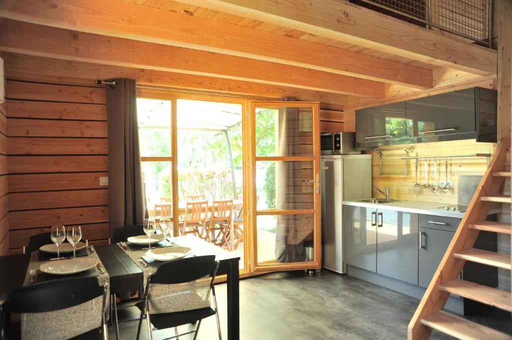 Camping Les Portes Du Beaujolais Anse Quarto foto