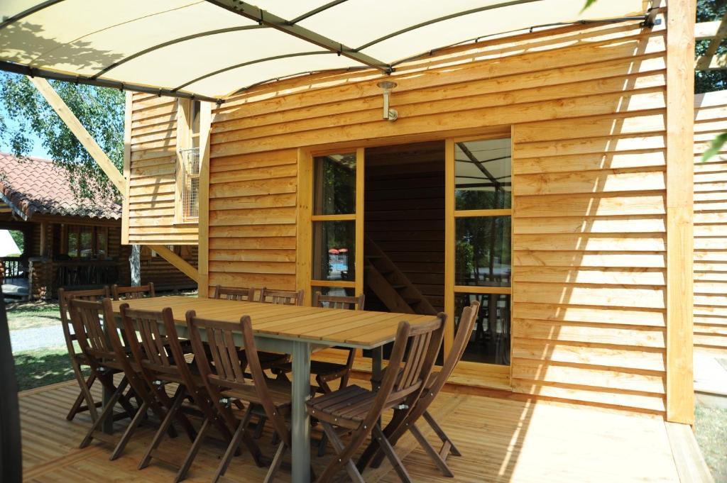Camping Les Portes Du Beaujolais Anse Quarto foto